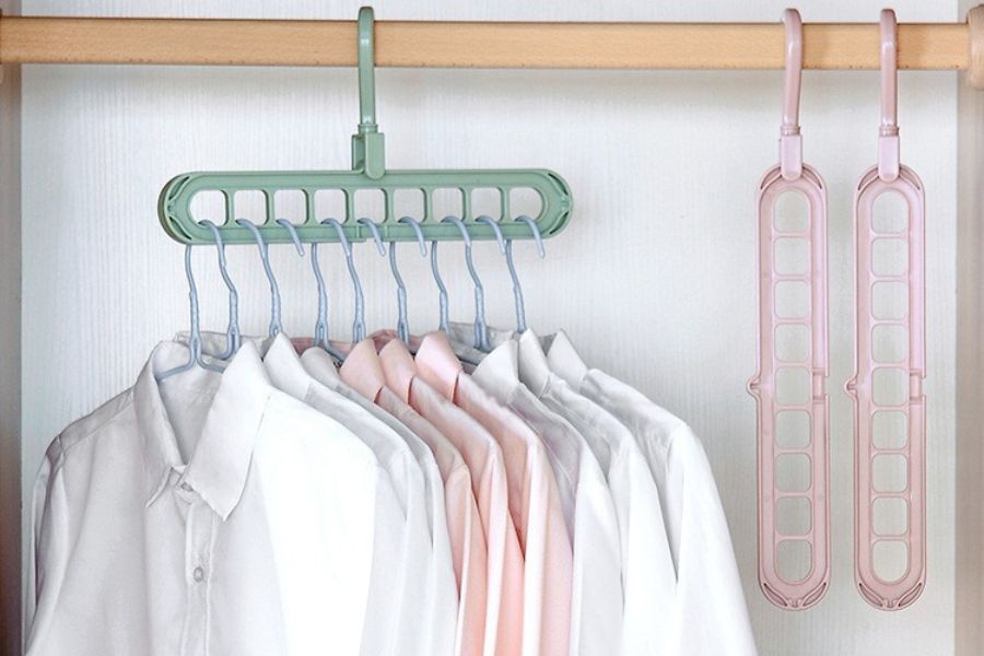   Use A Metal Clothes Hanger To Rub Against Clothes.