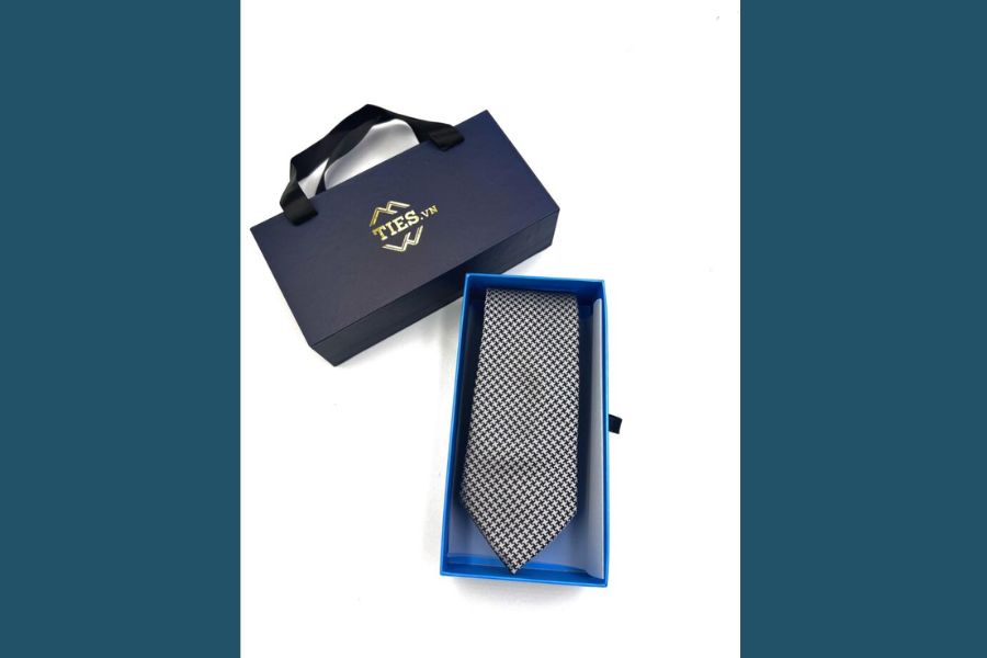 Cà vạt Hàn Quốc tặng thầy