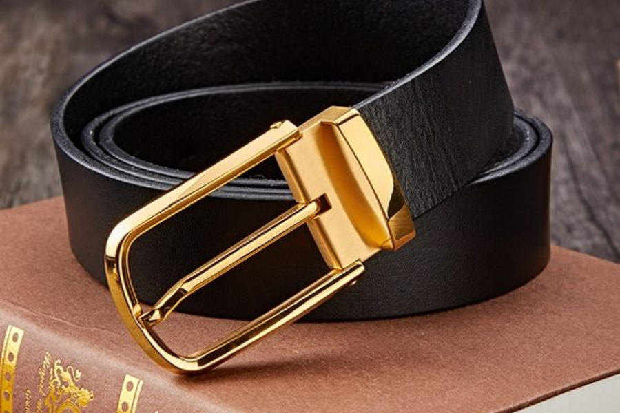 Photo 1: Men'S Belts With Metal Buckles Are Popular And Extremely Fashionable.