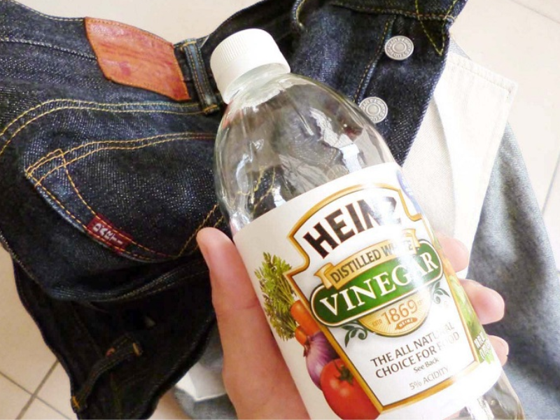 Use Vinegar To Preserve Jeans