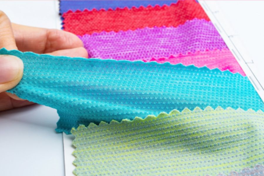 Stretch là dòng vải có khả năng kéo căng và phục hồi lại hình dáng ban đầu