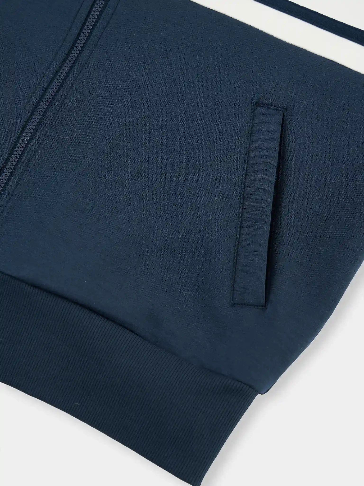 Bộ Nỉ Khóa Nữ 5S Fashion Can Phối Phom Regular Ống Suông WBNK25005