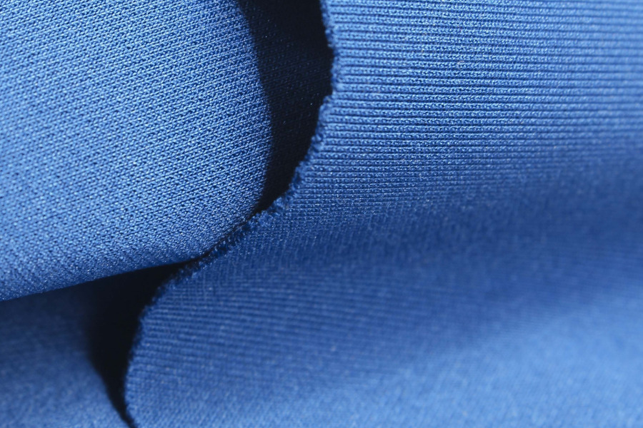 Cotton Poly là sự kết hợp của 2 thành phần chất liệu là Cotton và Poly 
