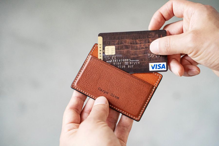 Sử dụng loại ví cardholde