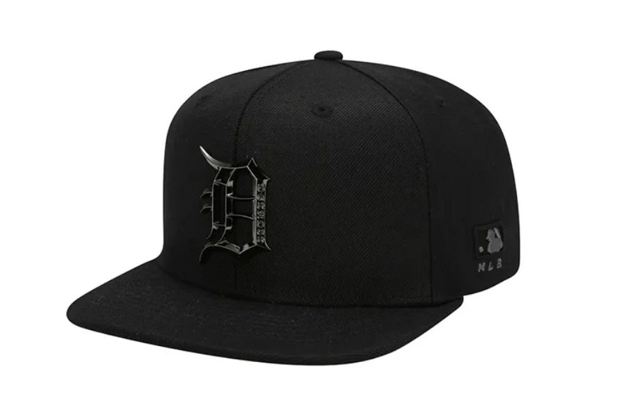 Mũ MLB Detroit Tigers Metal One-Point Snapback Black 3ACPS571NGP006 46BKS màu đen