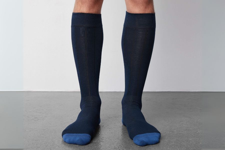 Dress Sock là loại tất được thiết kế riêng để mặc với quần Âu 