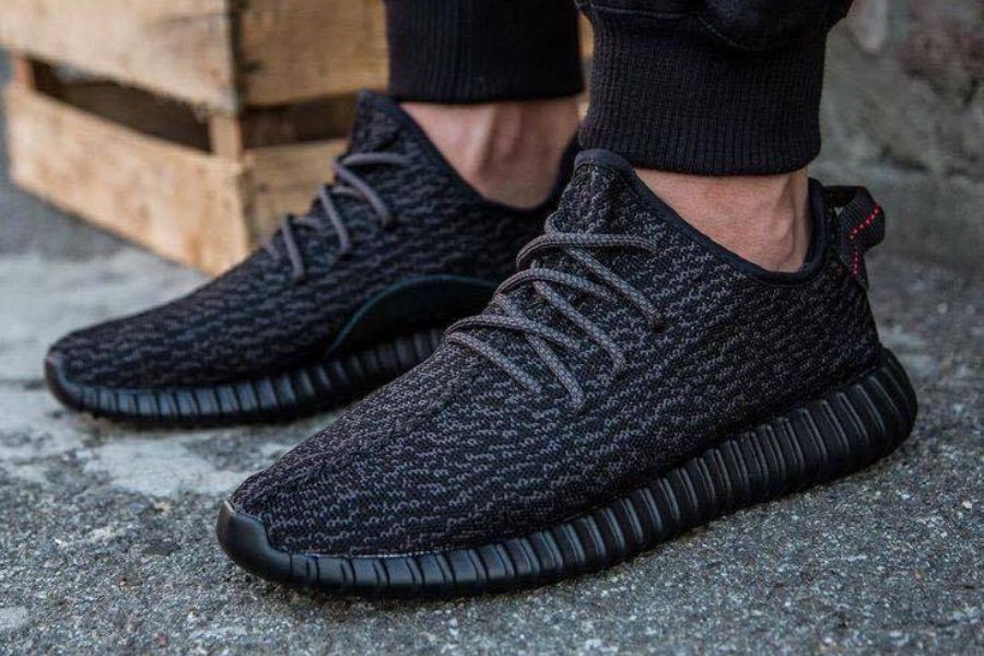 Nam chân to nên đi giày adidas Yeezy boost 350