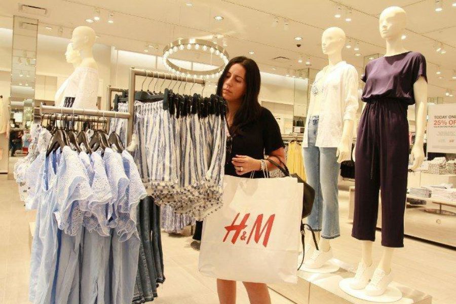 Thương hiệu thời trang nam nước ngoài H&M phù hợp với mọi lứa tuổi