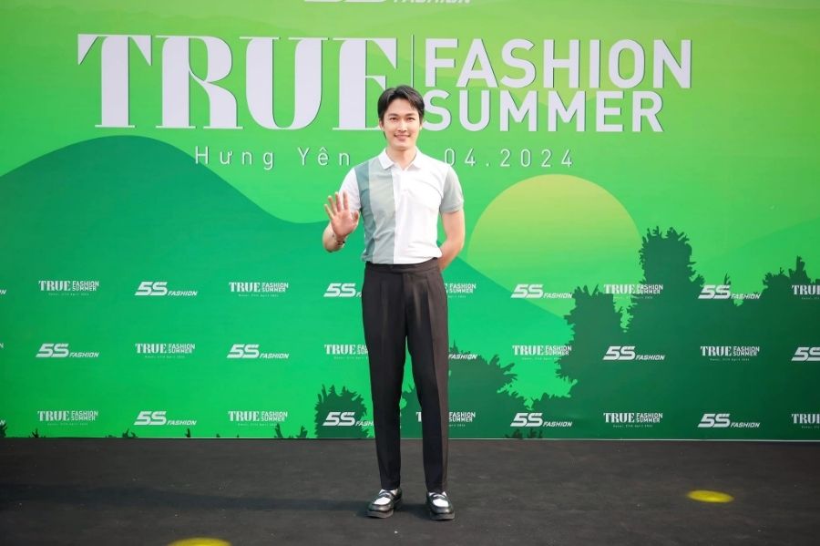 Diễn viên Đình Tú trong show diễn “True Fashion - True Summer 2024” của 5S Fashion