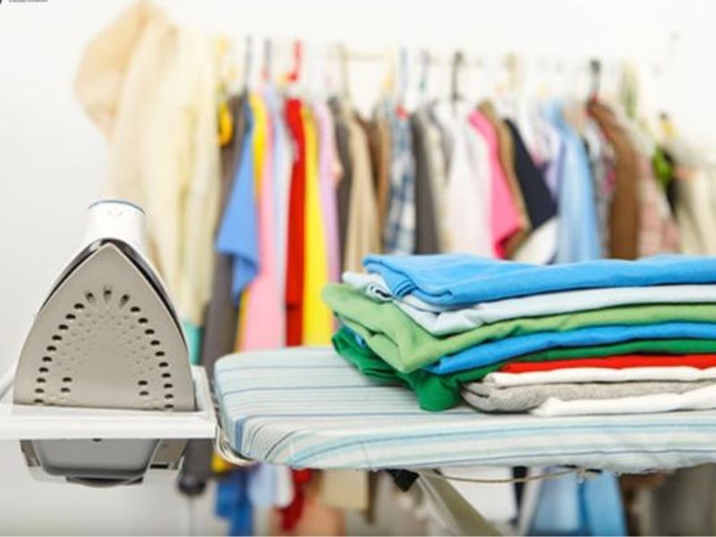 Sau khi giặt áo thun mới mua, bạn nên làm gì?