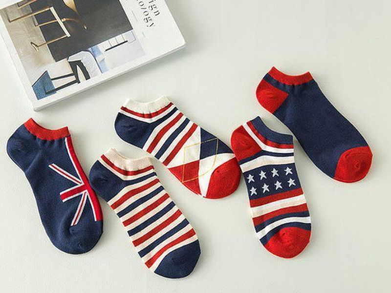 Tất Lee Socks Store mang đến sự êm ái và thoải mái cho đôi chân