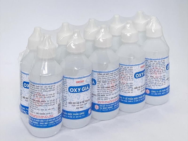 Oxy già cũng được sử dụng như một cách tẩy màu nước trên quần áo dễ dàng