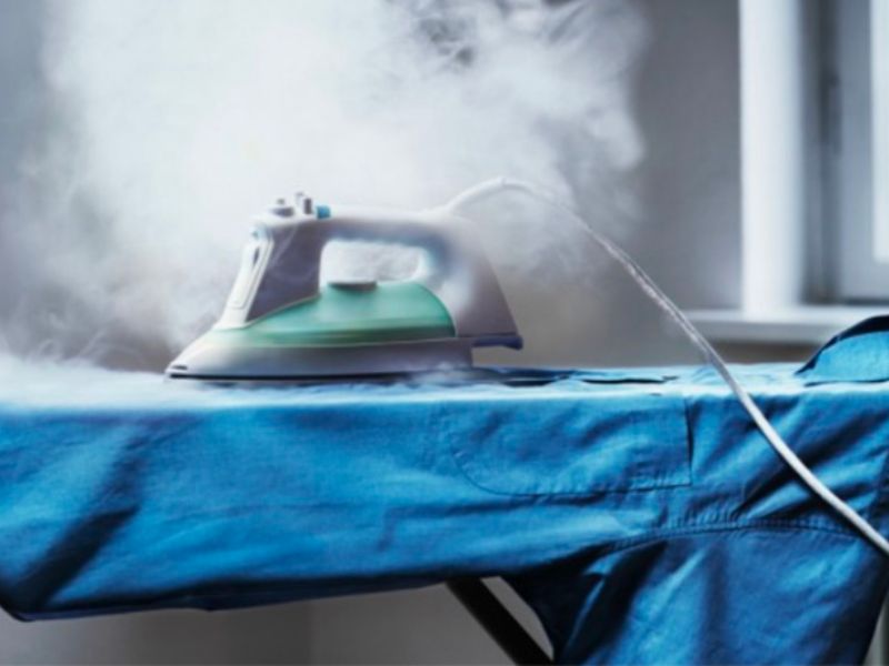 Nhiệt độ ủi quá cao gây cho quần áo bị bóng