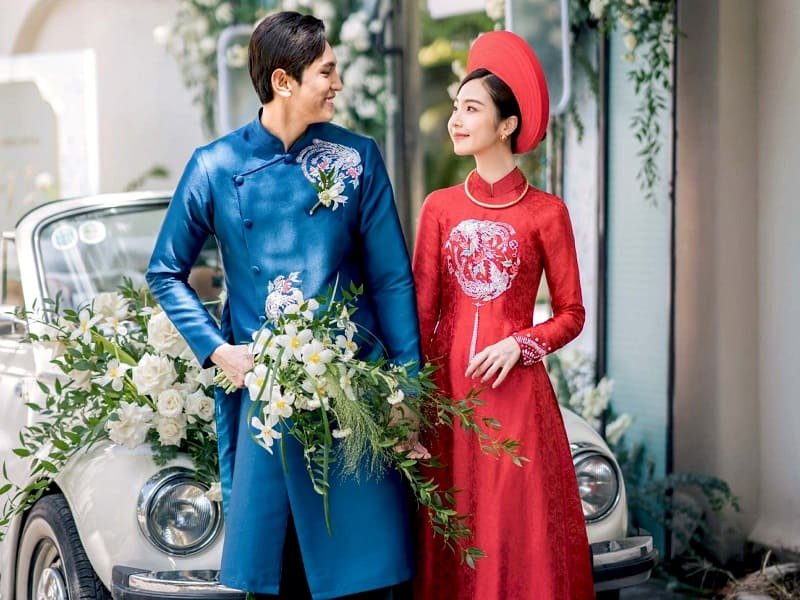 Trong những ngày cưới hỏi quan trọng, áo dài truyền thống là một phần không thể thiếu