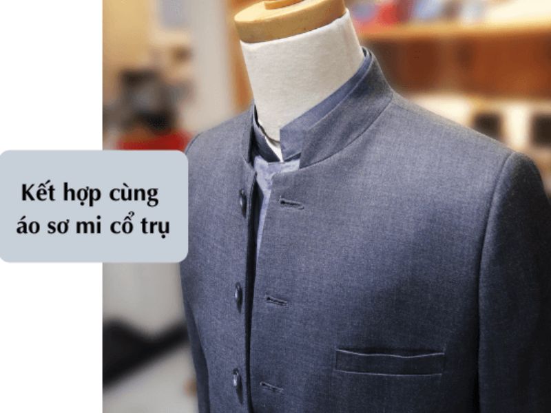 Áo blazer nam cổ trụ với sơ mi cổ tàu