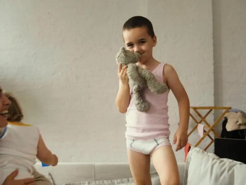 Thói quen mặc quần lót giúp bé hiểu được tầm quan trọng của vùng cơ thể riêng tư