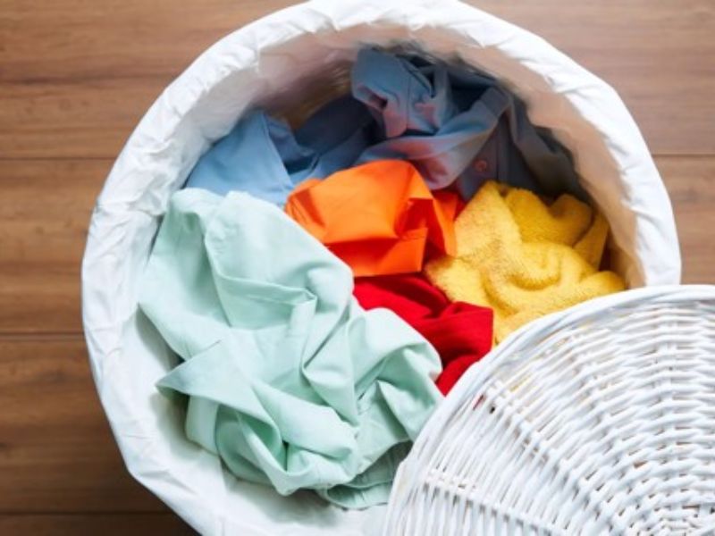 Phân loại vải trước khi giặt