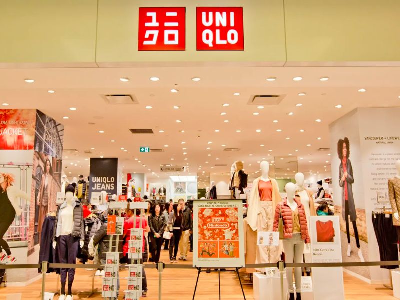 Uniqlo đem đến những thiết kế mang phong cách hiện đại nhưng vẫn giữ được nét nổi bật của văn hoá phương Đông 