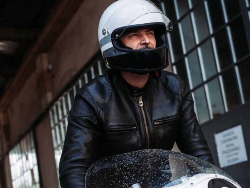 Áo da cổ tròn racer jacket hiện đại 