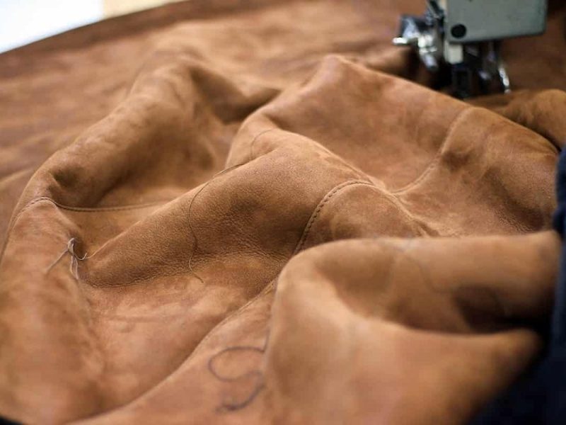 The Production Process Of Nubuck Leather Is Extremely Complex.