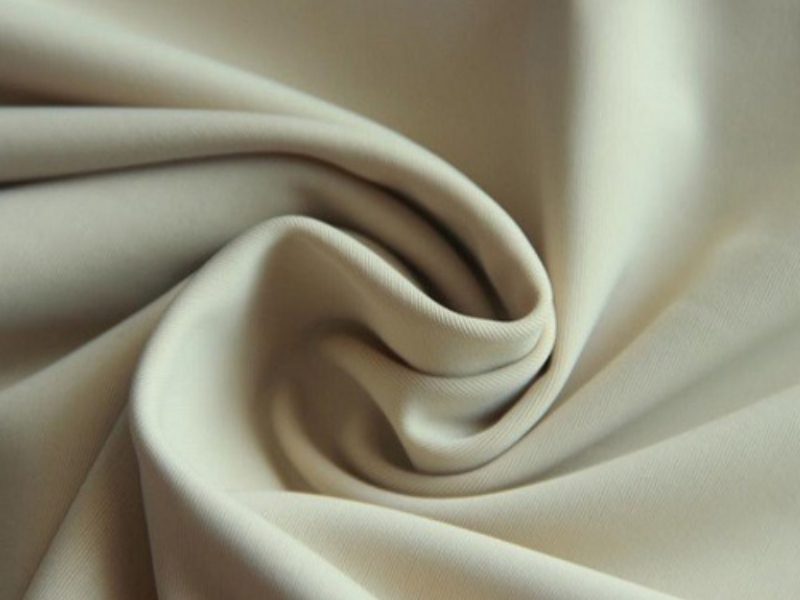 Vải thun lạnh là loại vải sở hữu bề mặt trơn bóng và vô cùng nhẹ