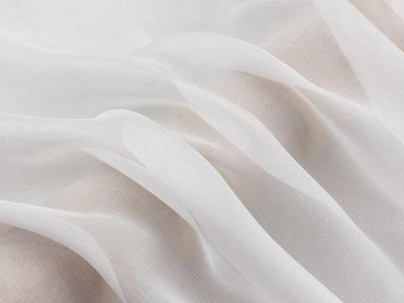 Silk Fabric Has Many Outstanding Advantages Such As Being Soft, Thin, Light, Easy To Dye And Can Be Used Durably Over Time.