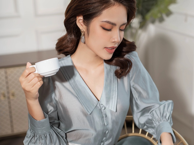 Trang phục công sở cũng là một dạng thời trang sử dụng chất liệu lụa twill 