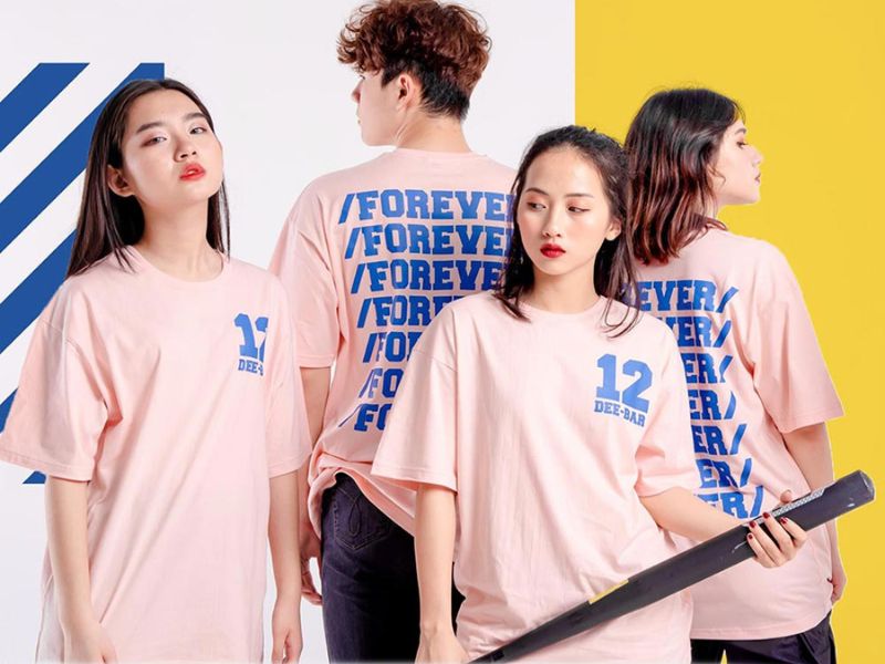 Coordinate Outfits With Your Group Of Close Friends In Dynamic Oversize T-Shirts