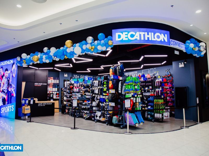 Cửa hàng Decathlon chắc chắn là thiên đường dành cho phượt thủ 