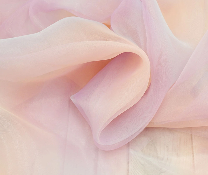 The Color Of Chiffon Fabric Is Also Bright, Eye-Catching, Easy To Coordinate And Suitable For Many Different Fashion Styles.