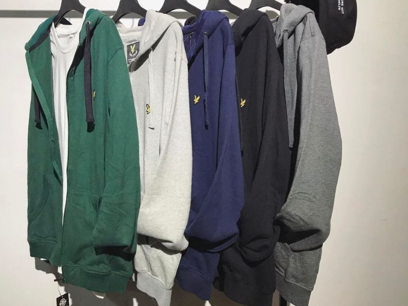 Áo khoác nỉ nam được Banana Shop thiết kế cá tính, độc đáo phù hợp với phong cách Streetwear